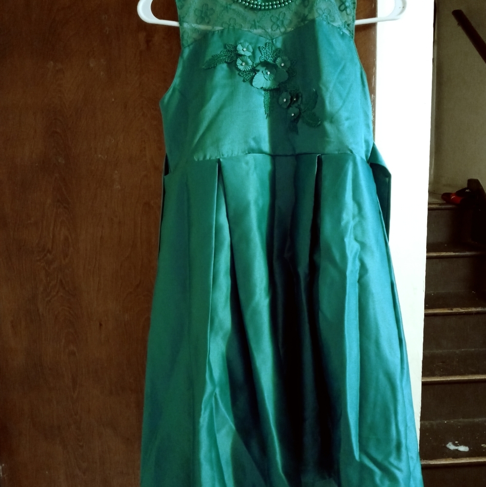 Girls dress